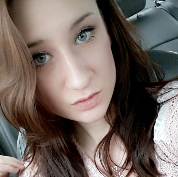 Meet your Posher, Samantha - Picture 1 of 1